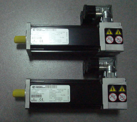 142U3E300CACAA2165240 ŷ  CT
