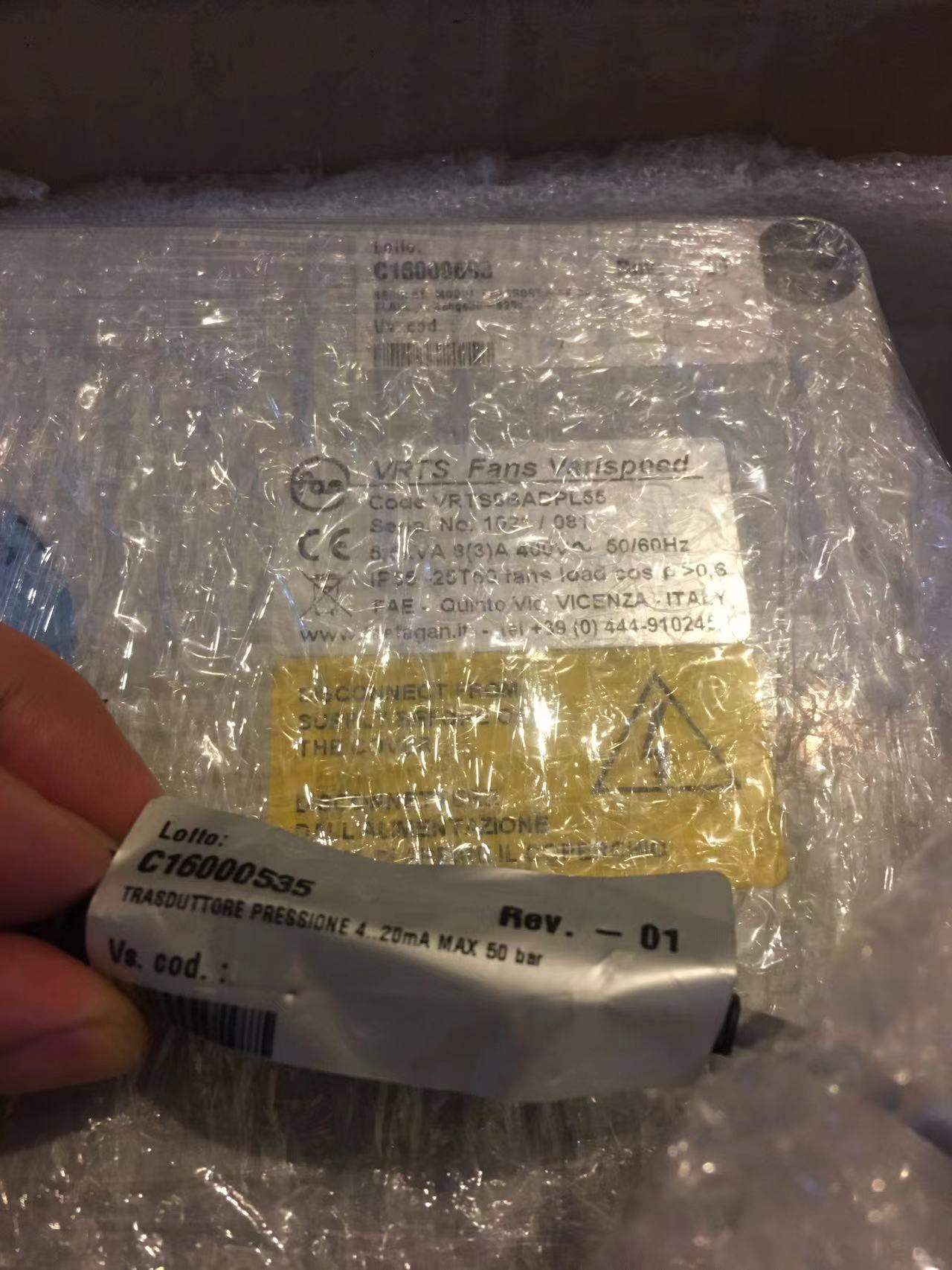 DI-SORIC	连接器	BS-W-8 莘默邹工/优势询价